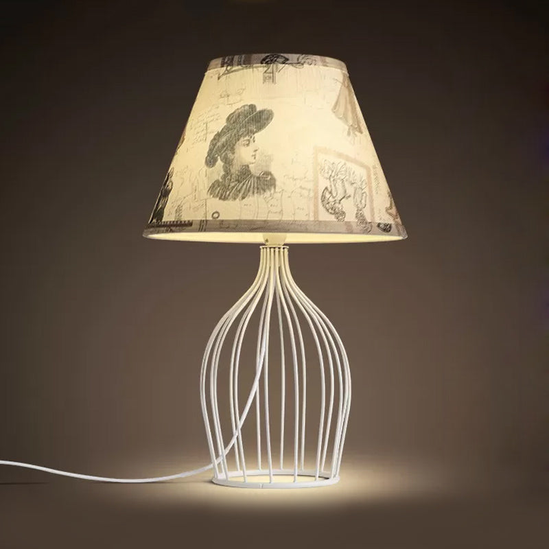RetroCage – Wire Base Table Lamp