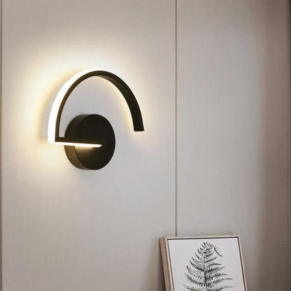 AluGlow – Contemporary LED Wall Lamp with Curved Aluminium