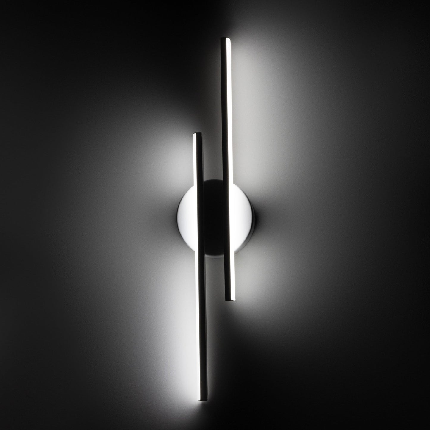 AeroBeam – Contemporary LED Wall Light