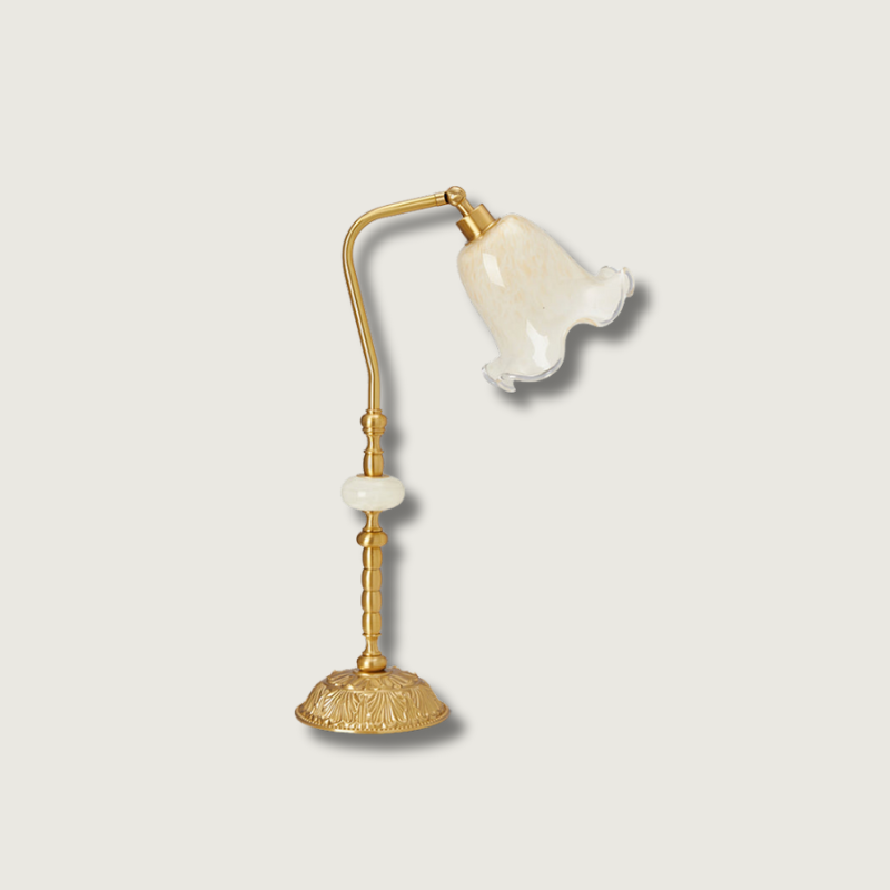 BrassAura – Lampada da Tavolo Floreale Vintage