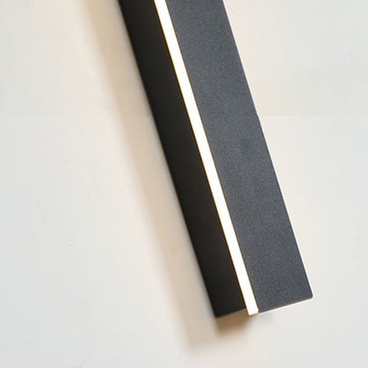 MetalGlow – Contemporary LED Wall Light for Outdoors