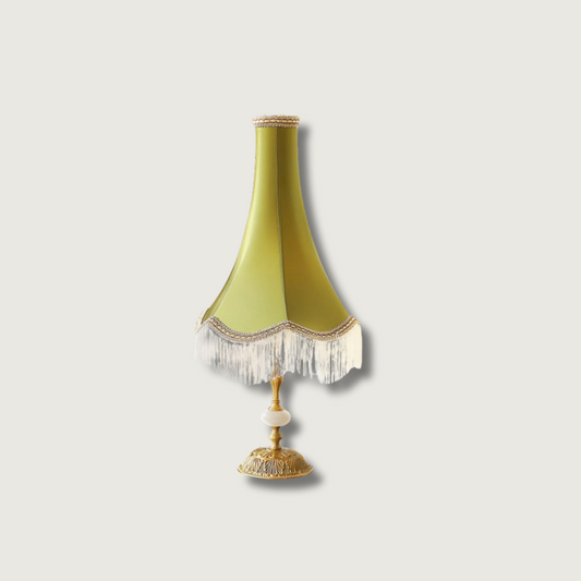 ChicGlow – Lampada da tavolo con base in marmo e dettagli con frange
