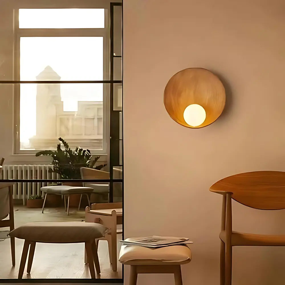 RadiantForm - Elegante und schicke Wandlampe