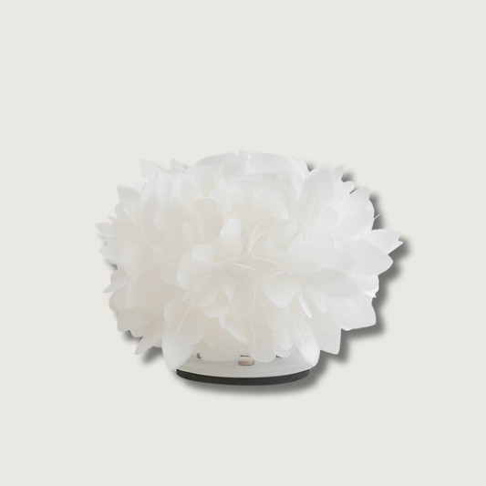 LeafGlow – Lampada da Tavolo Contemporanea con Accento a Petali Floreali