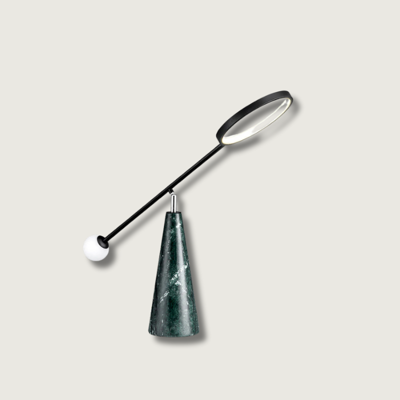 TriGlow – Lámpara de Mesa Geométrica con Cuello de Cisne Ajustable