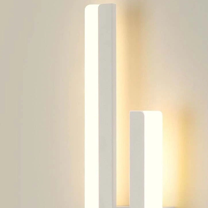 StripeBeam – Sleek LED Wall Lamp with Long Stripes of Light