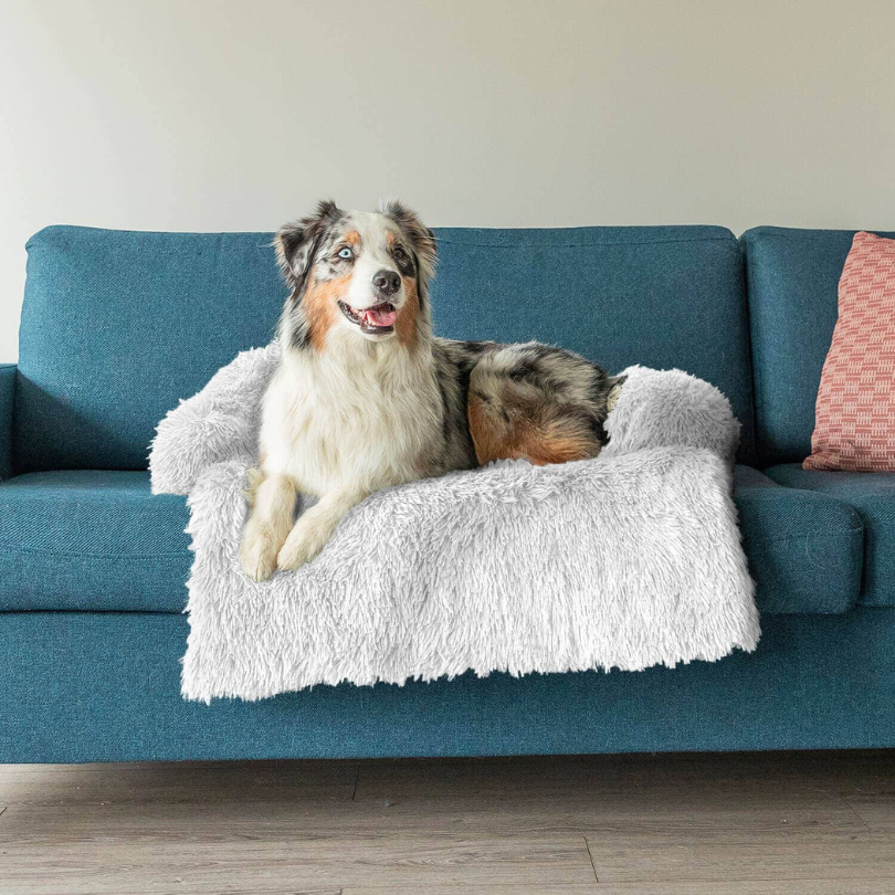 Variant image for Water-Repellent Dog Bed Protector with Soft Vegan Fur – Non-Slip, Comfortable, Suitable for All Dog Sizes-3