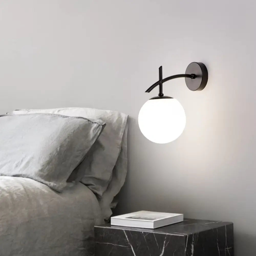 RoyalAura – Luxe Wall Lamp for Timeless Elegance