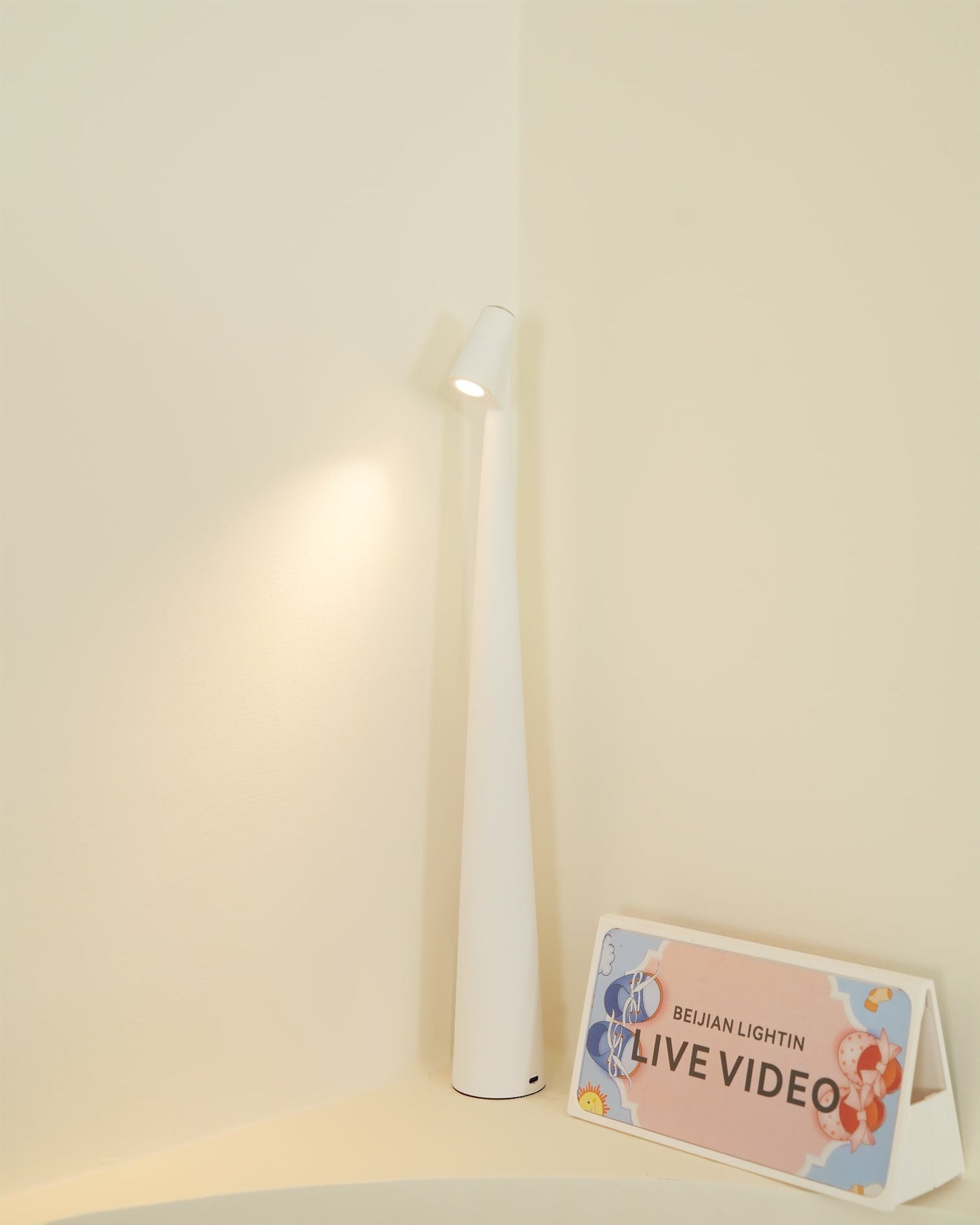 EcoLight – Energy-Efficient Rechargeable Desk Lamp