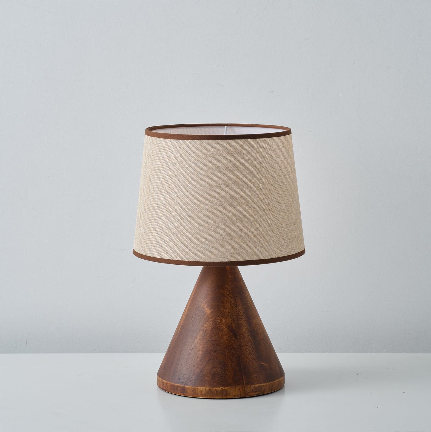 AmaliaBeam - Table Lamp with Refined Base and Warm, Soft Glow