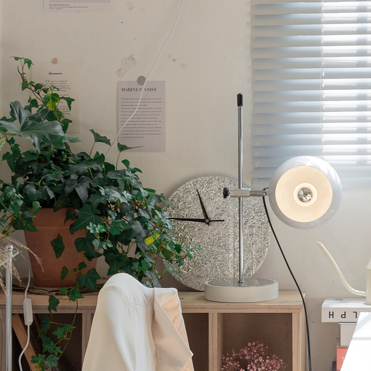 PivotGlow – Lampada da scrivania moderna regolabile
