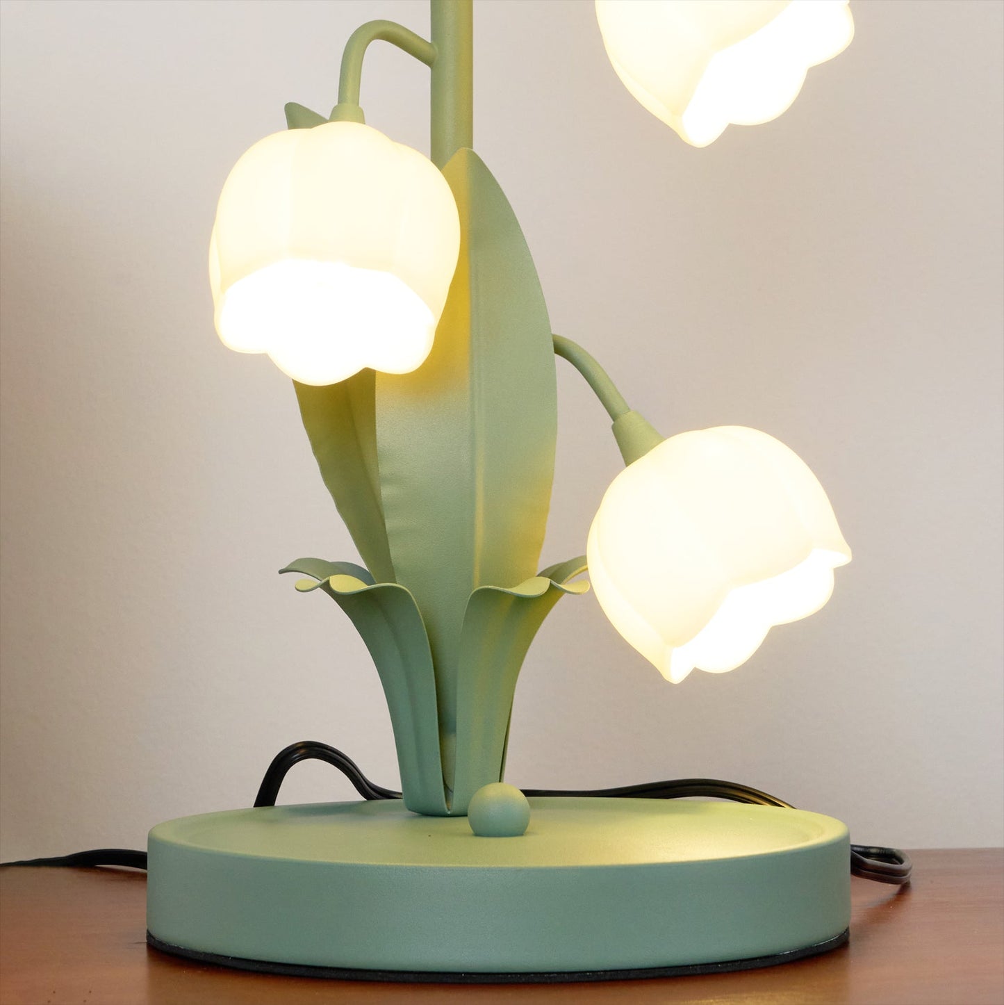 FloraLuxe – Luminaire d'intérieur au design raffiné d'orchidée