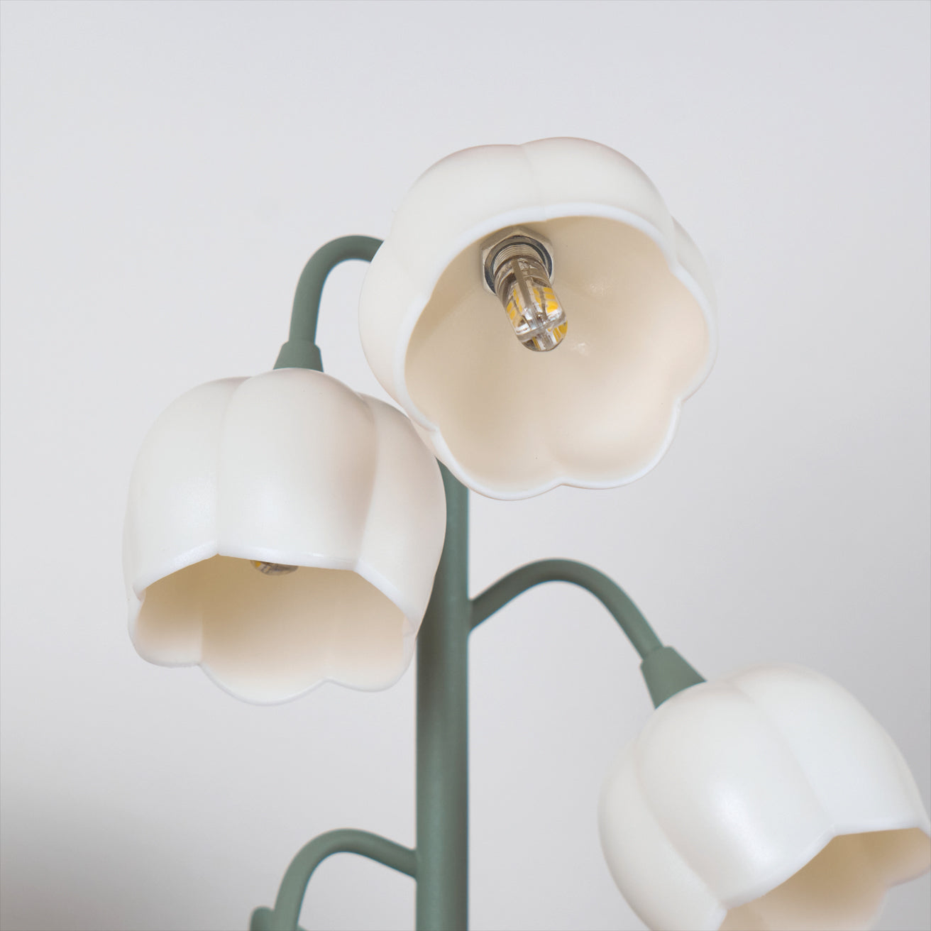 FloraLuxe – Luminaire d'intérieur au design raffiné d'orchidée