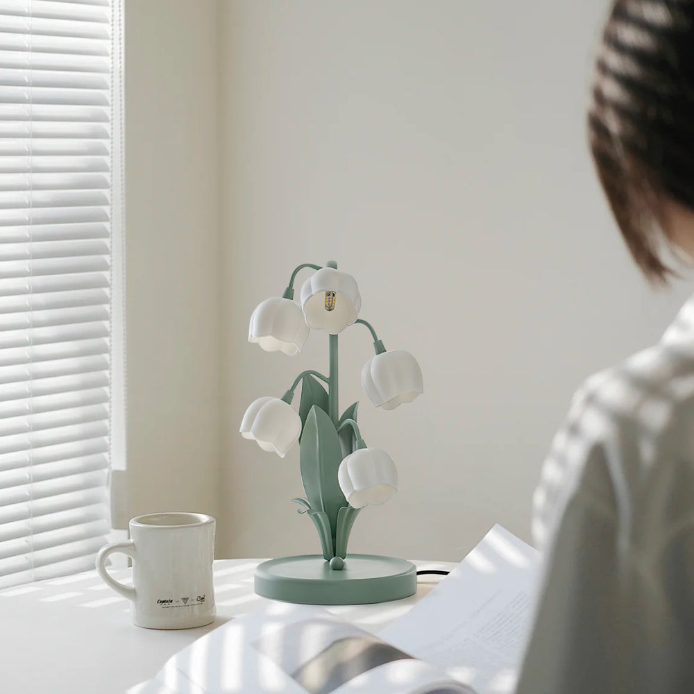 FloraLuxe – Luminaire d'intérieur au design raffiné d'orchidée