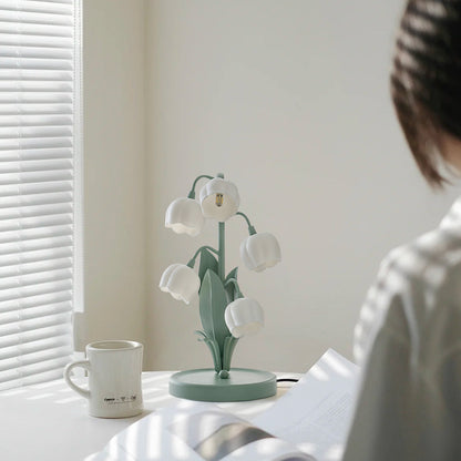 FloraLuxe – Luminaire d'intérieur au design raffiné d'orchidée