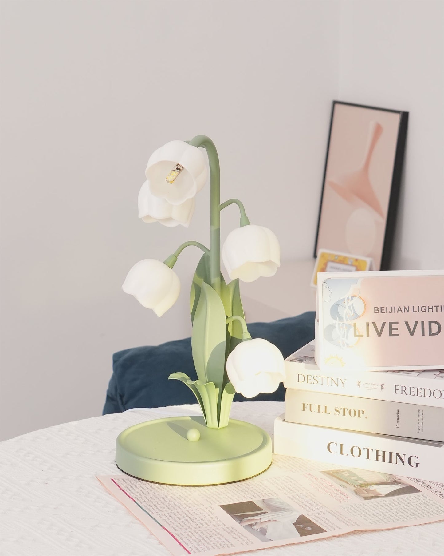 FloraLuxe – Luminaire d'intérieur au design raffiné d'orchidée