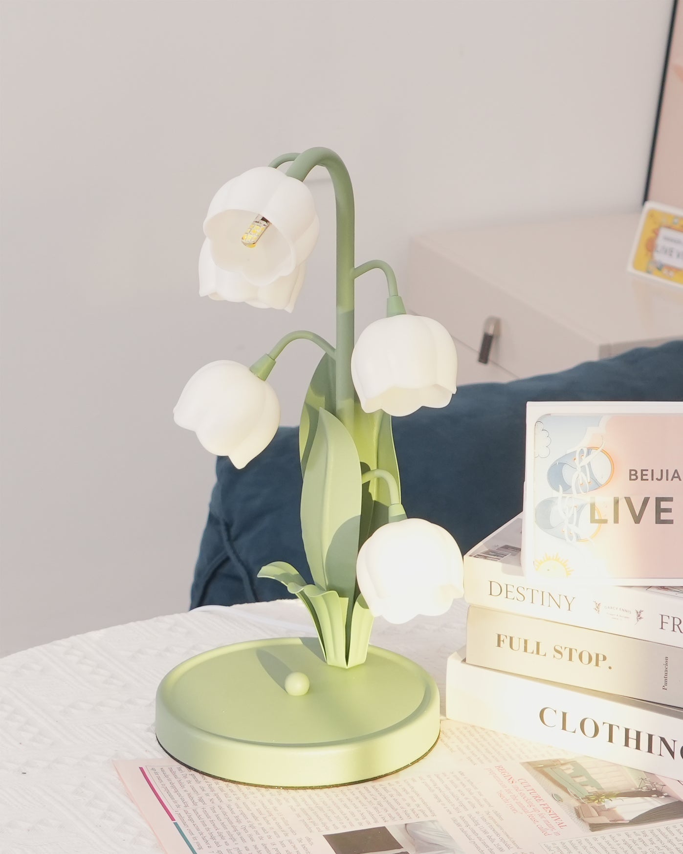 FloraLuxe – Luminaire d'intérieur au design raffiné d'orchidée