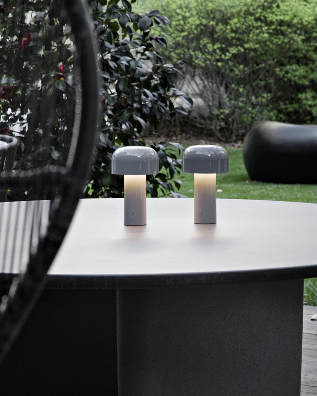 EcoGlow – Lampada da Tavolo LED Ricaricabile con Design Portatile
