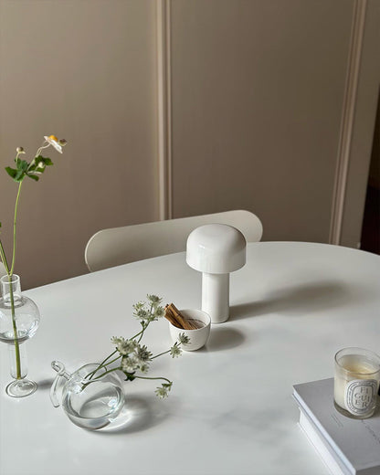 EcoGlow – Lampada da Tavolo LED Ricaricabile con Design Portatile