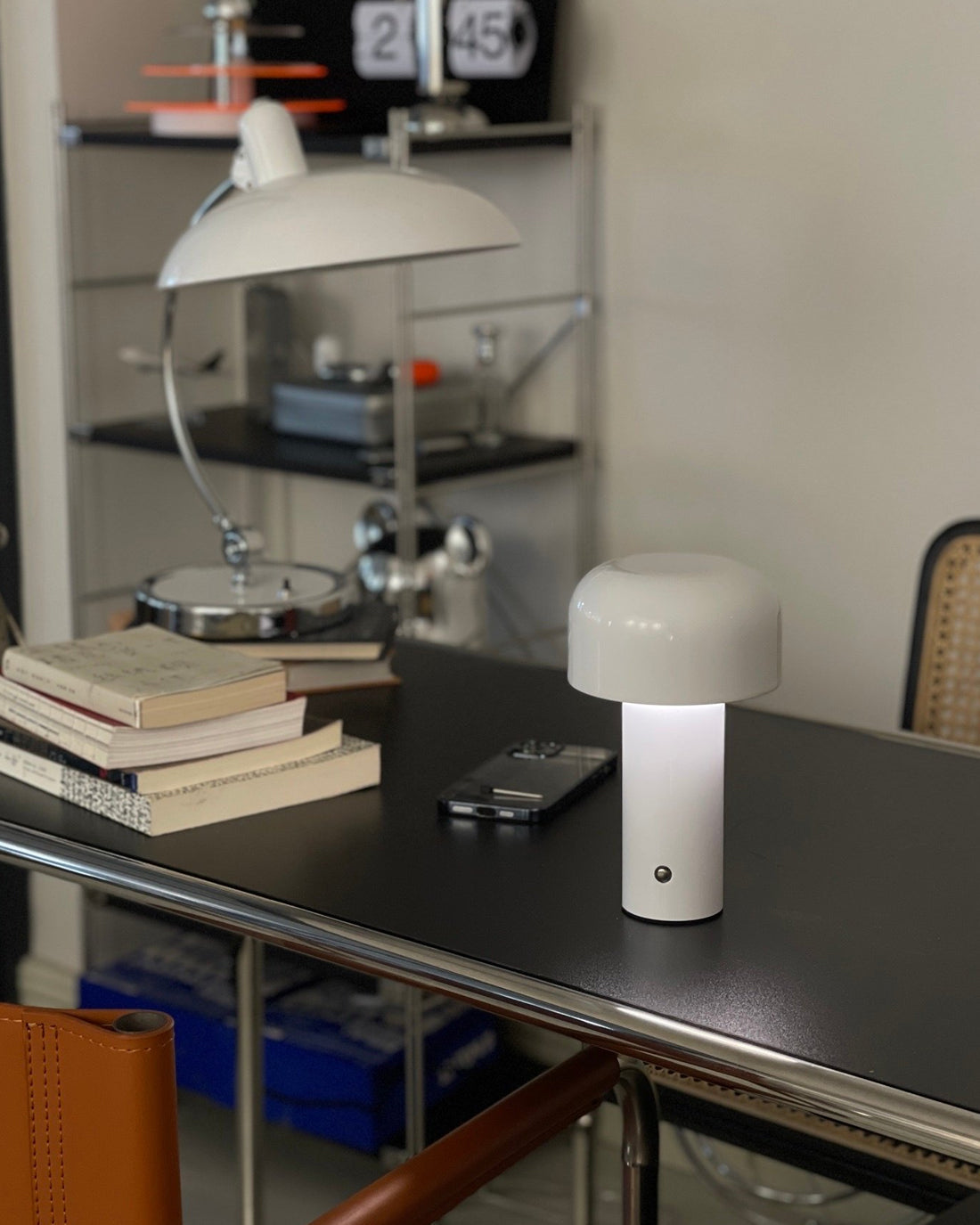 EcoGlow – Lampada da Tavolo LED Ricaricabile con Design Portatile