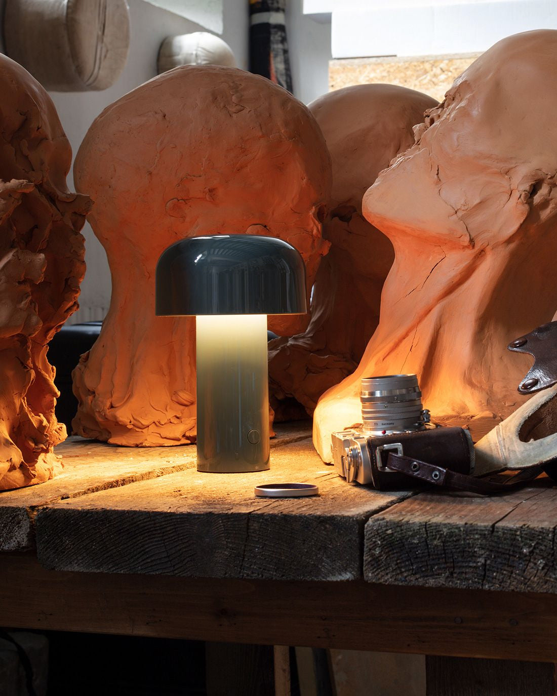 EcoGlow – Lampada da Tavolo LED Ricaricabile con Design Portatile