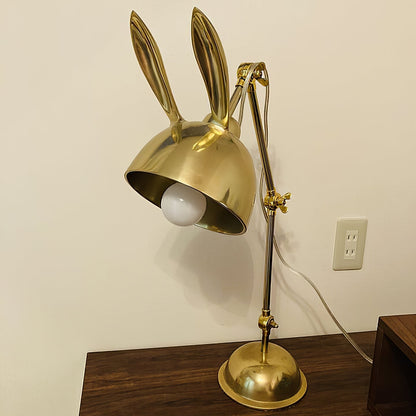 HareLuxe – Lampada da Tavolo con Orecchie di Coniglio Dorate