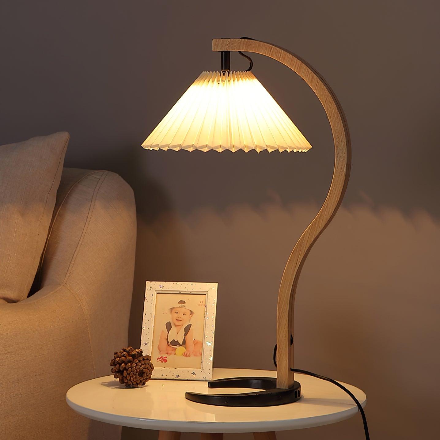 CapriGlow – Refined Scandinavian Table Lamp