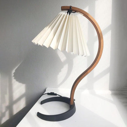 CapriGlow – Refined Scandinavian Table Lamp
