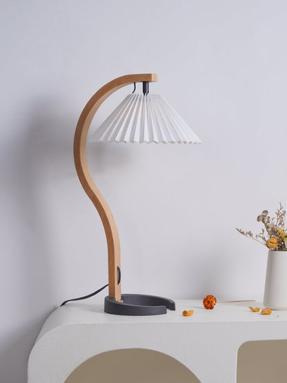 CapriGlow – Refined Scandinavian Table Lamp
