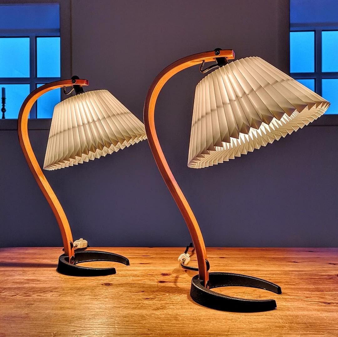 CapriGlow – Refined Scandinavian Table Lamp