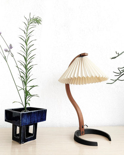 CapriGlow – Refined Scandinavian Table Lamp