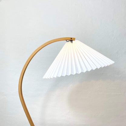CapriGlow – Refined Scandinavian Table Lamp