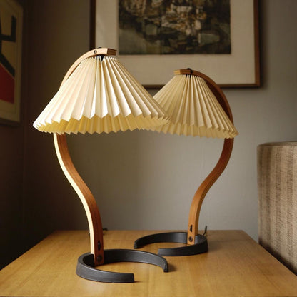 CapriGlow – Refined Scandinavian Table Lamp