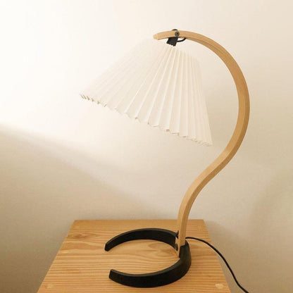 CapriGlow – Refined Scandinavian Table Lamp