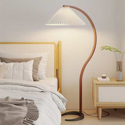 Caprani floor lamp 1
