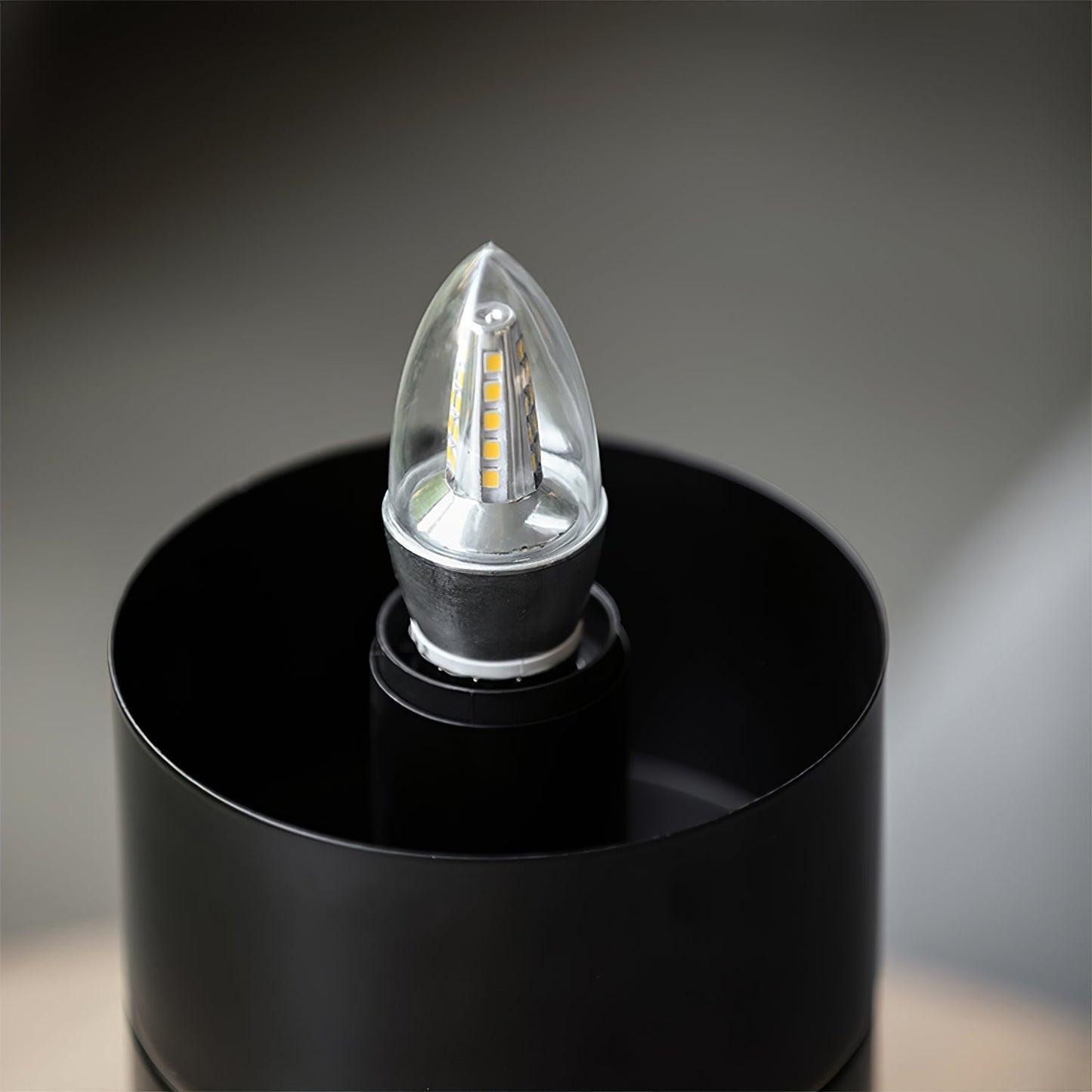 LuxeAura - Table Lamp with Subtle Elegance and Warm, Inviting Light