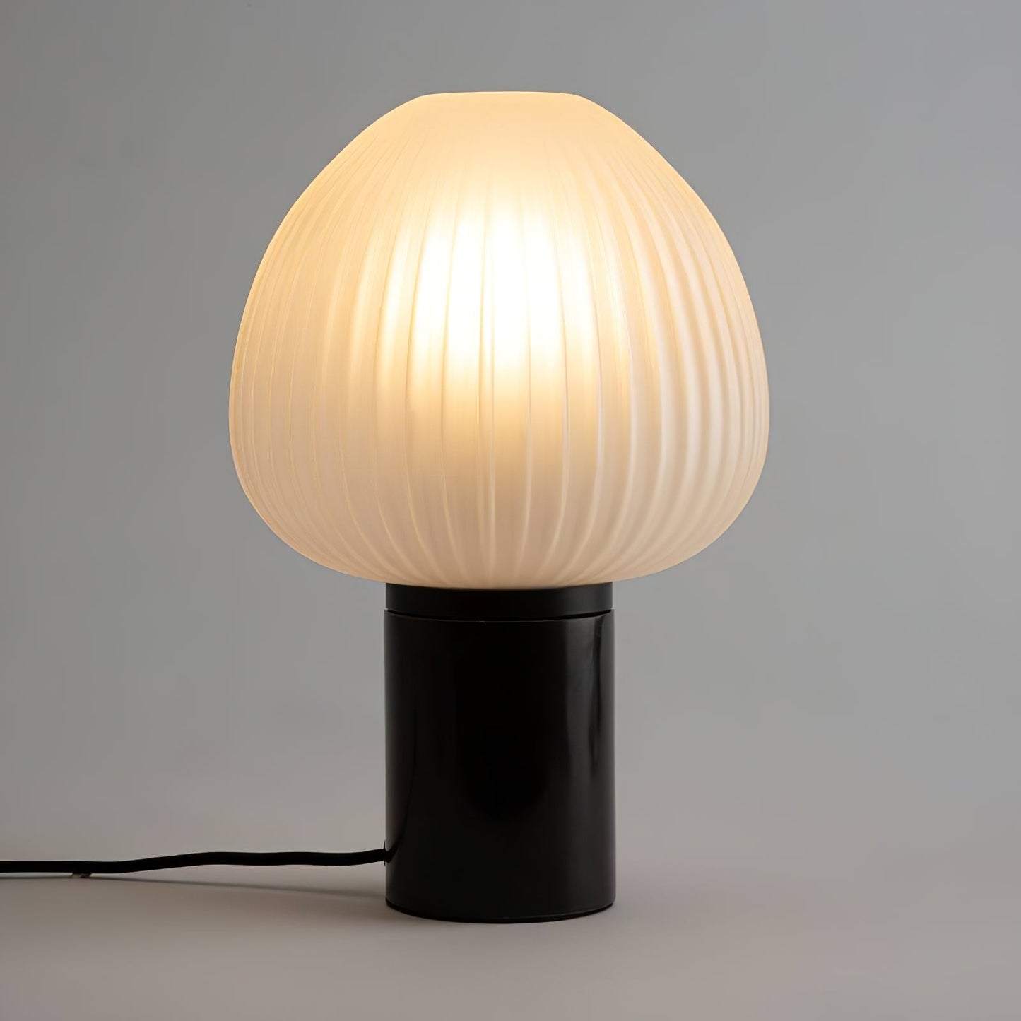 LuxeAura - Table Lamp with Subtle Elegance and Warm, Inviting Light