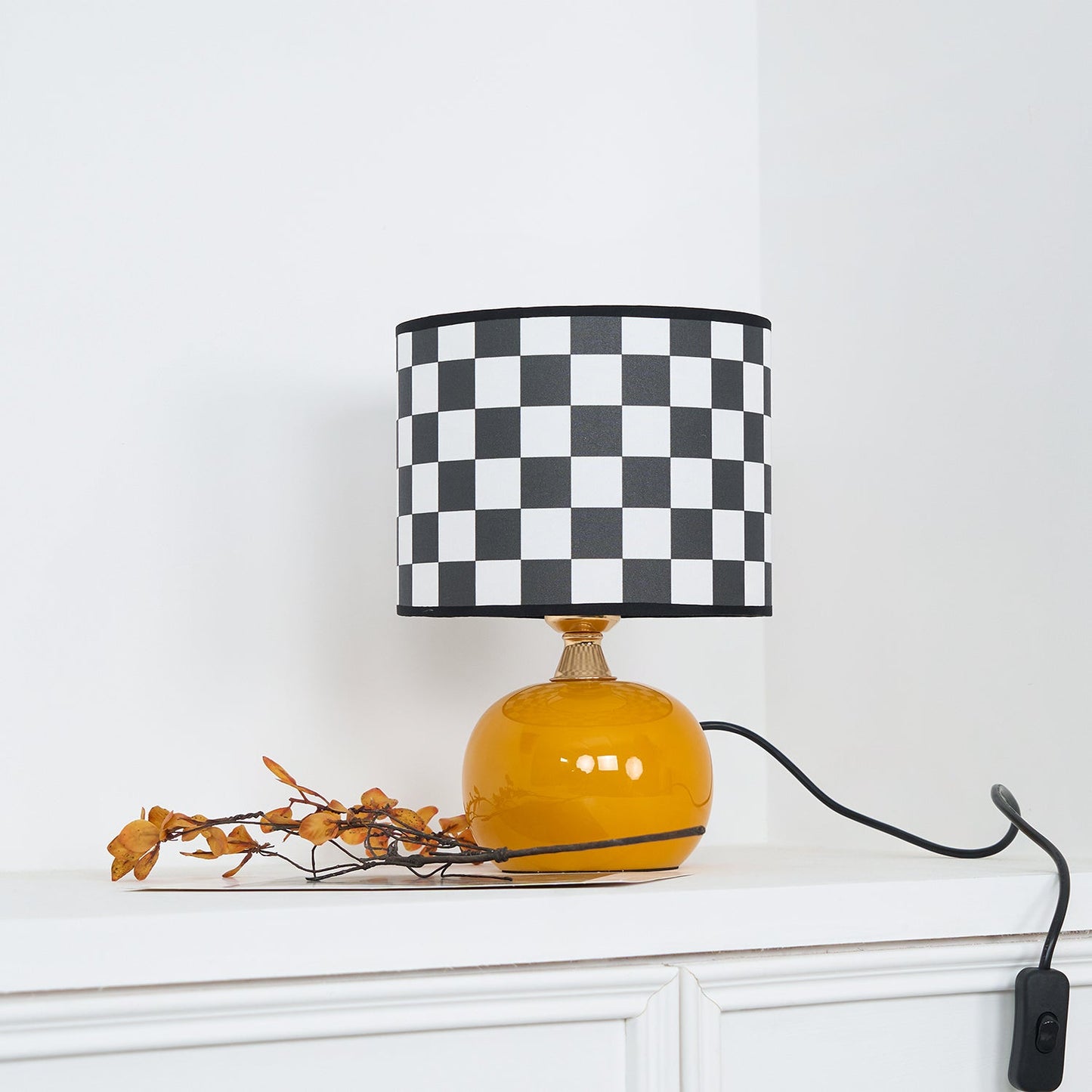 CubeAura - Elegant Geometric Table Lamp