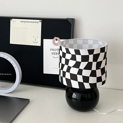 CubeAura - Elegant Geometric Table Lamp