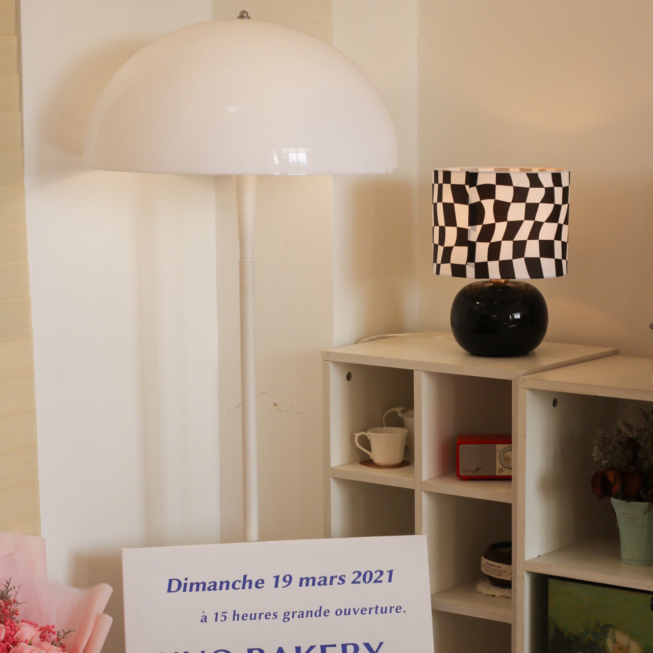 CubeAura - Elegant Geometric Table Lamp
