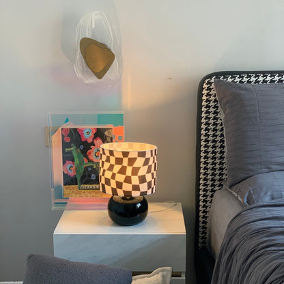 CubeAura - Elegant Geometric Table Lamp