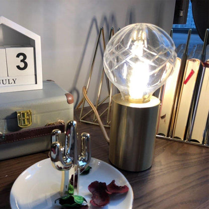 LuxeSphere - Table Lamp with Lustrous Crystal Ball and Soft Lighting