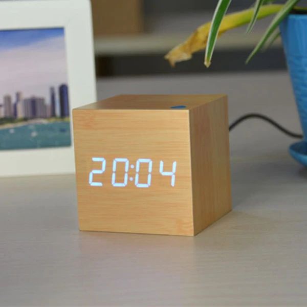 CubeCraft | Stylish Compact Digital Desk Clock for Modern Interiors 5
