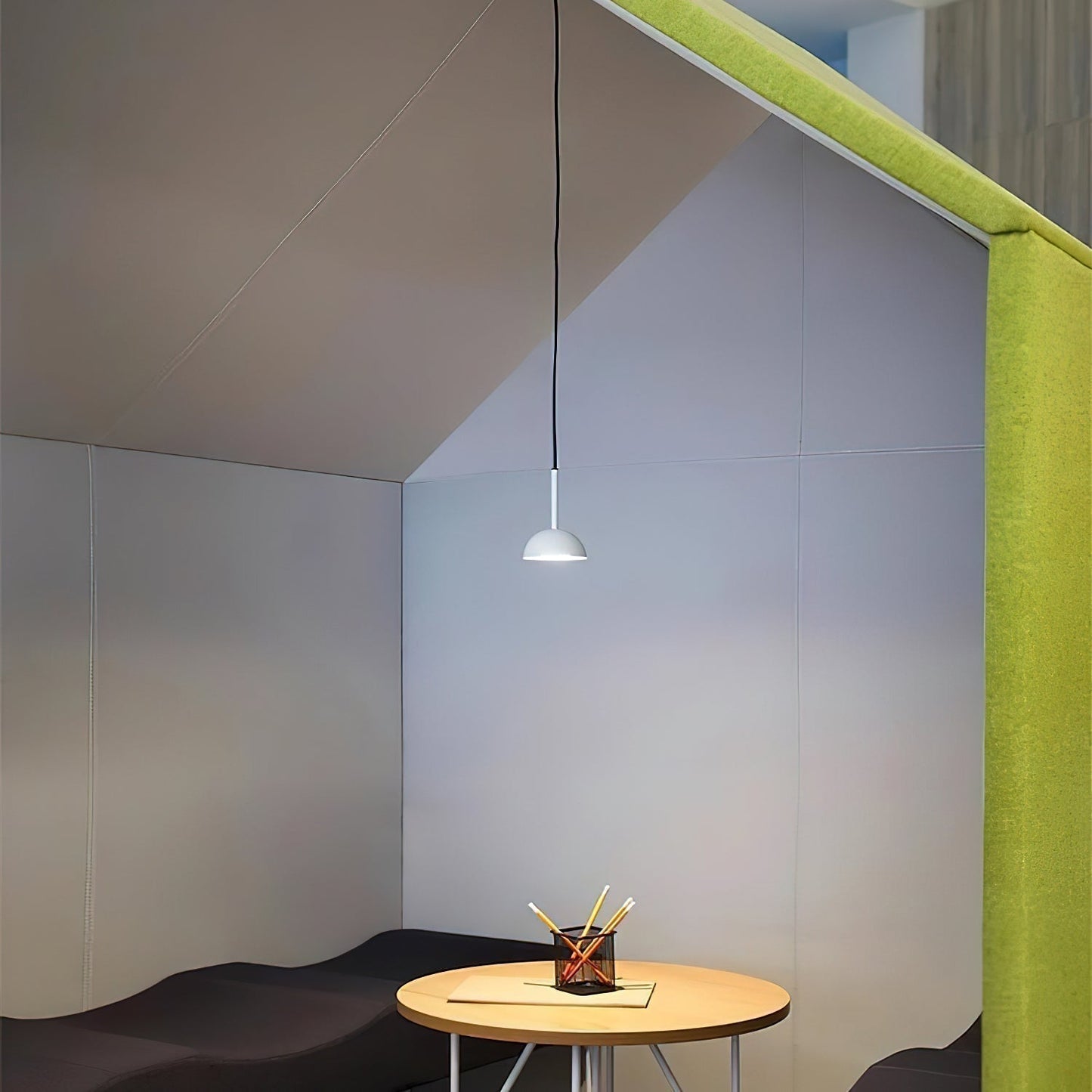 UrbanCement – Iluminación Interior Estilosa