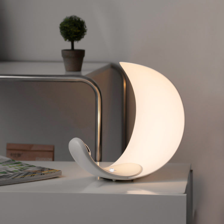 GraceGlow - Table Lamp with Elegant Swirls and Soft Glow