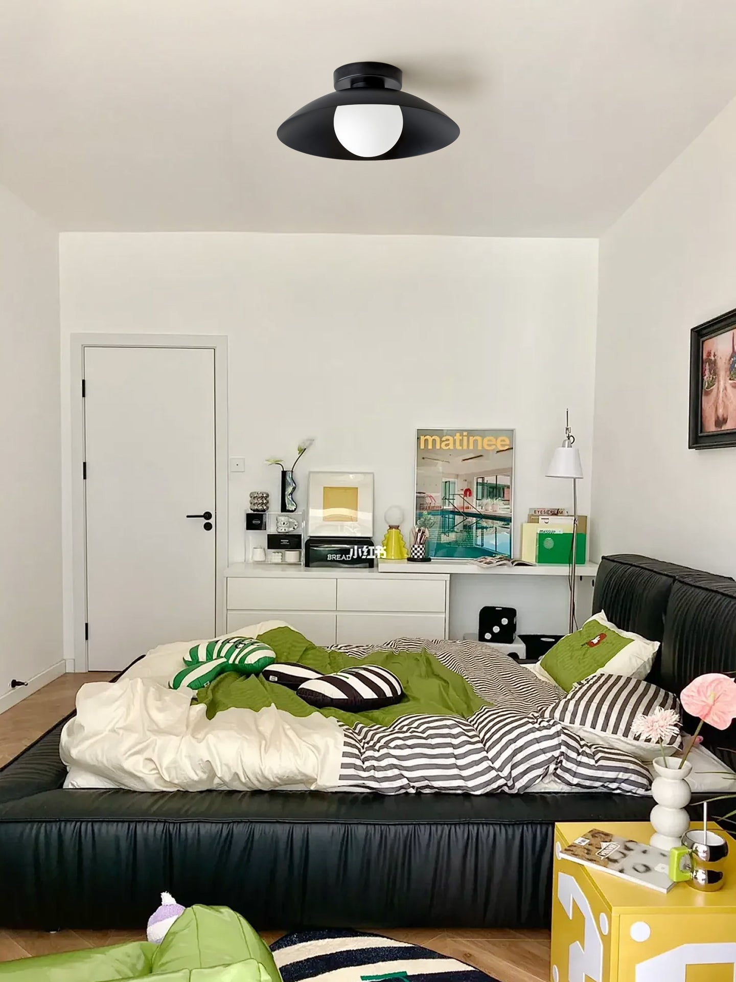 LuxeAura - Minimalist Ceiling Fixture
