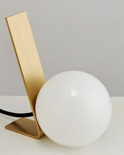 MinimalDaphne - Elegant Lamp with Cozy Glow and Refined Simplicity