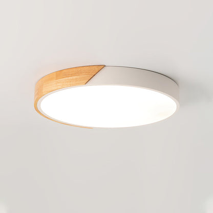 DelphiBeam - Ceiling Lamp with Sophisticated Design and Gentle Illumination