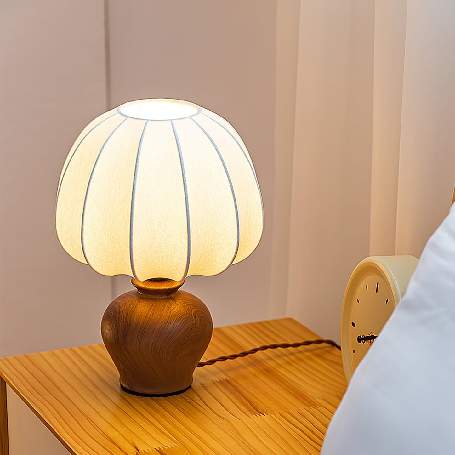 ShadeLuxe - Elegant Table Lamp