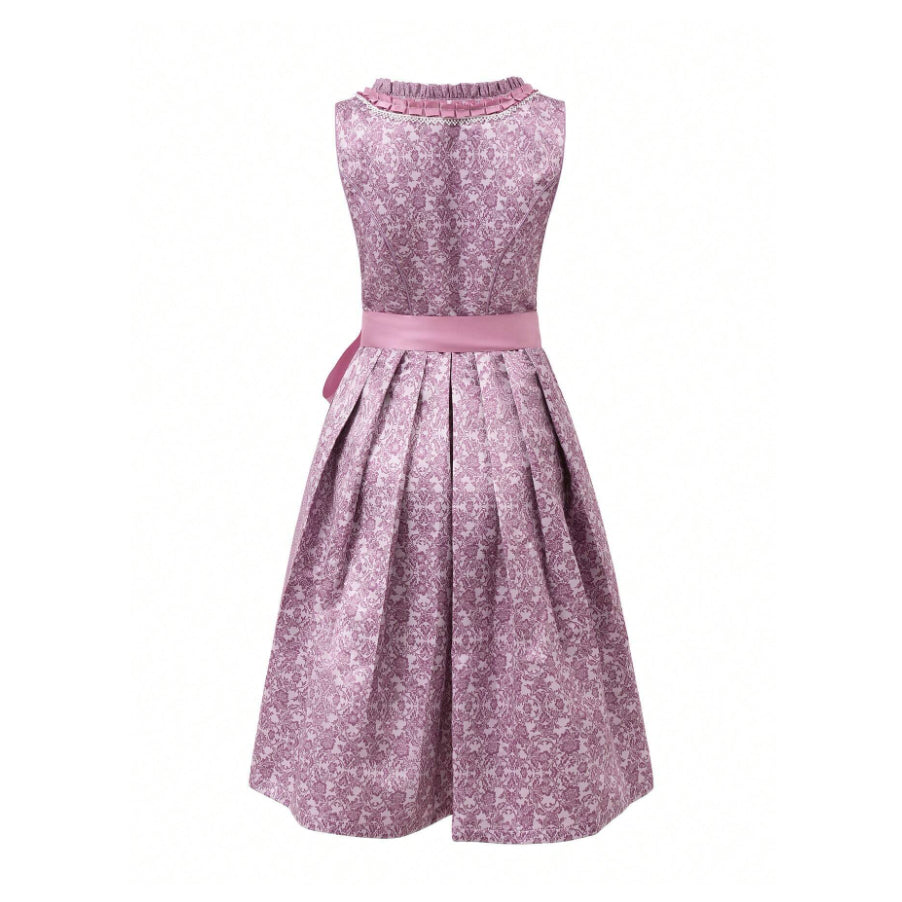 Dirndl with lace-trimmed apron – Oktoberfest | Elegant traditional dress with fine details 1